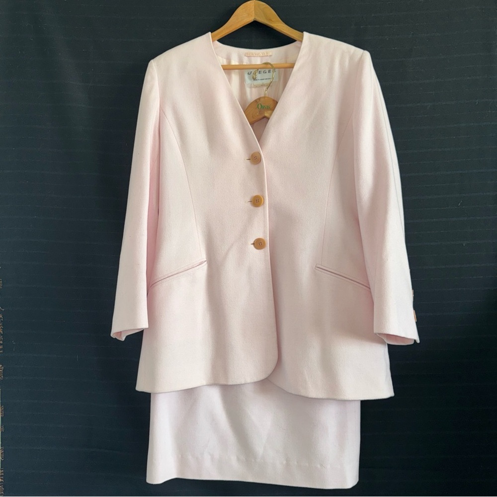 Jaegar Wool Silk Blend Pink 2 pc Skirt Suit Womens 10 Vintage British Luxury